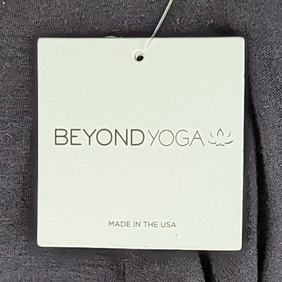 Beyond Yoga Hoodie Cross Your Heart Surplice V-Neck Elasticized Hem Black XS NWT - Picture 13 of 13